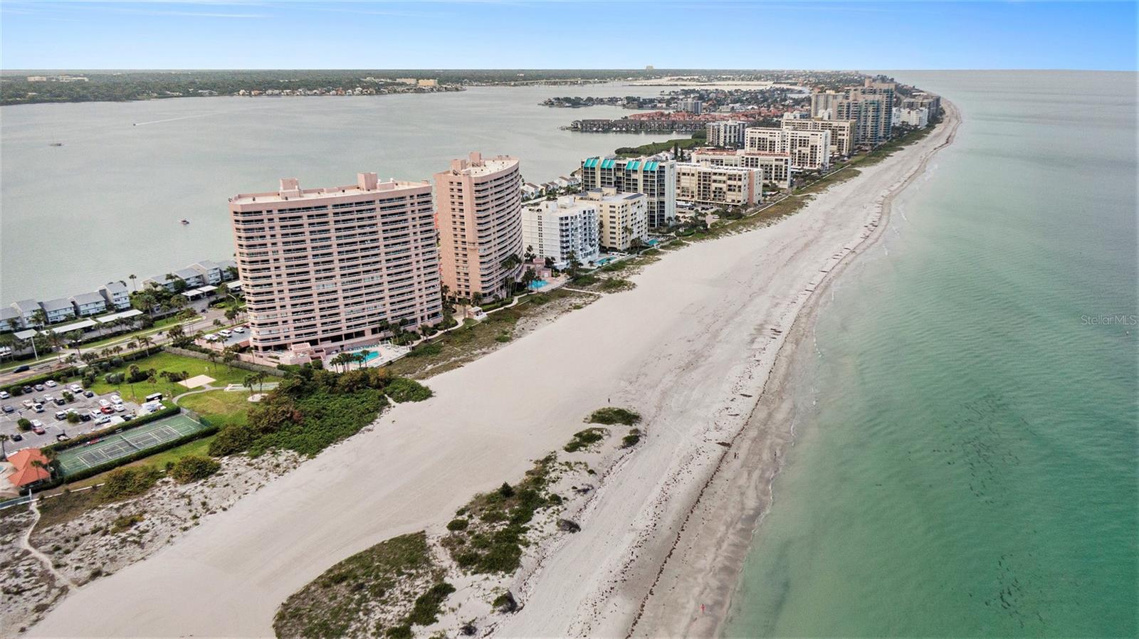 Listing photo id 2 for 1310 Gulf Boulevard 3f