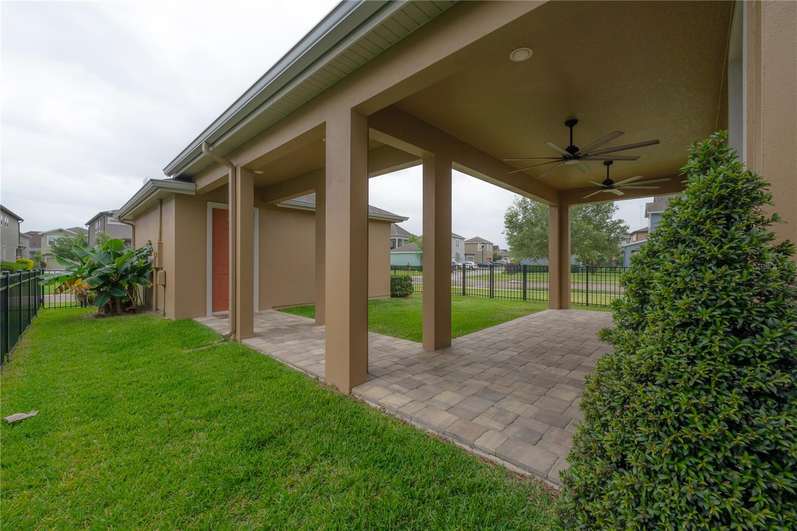 Listing photo id 42 for 5924 Village Center Drive