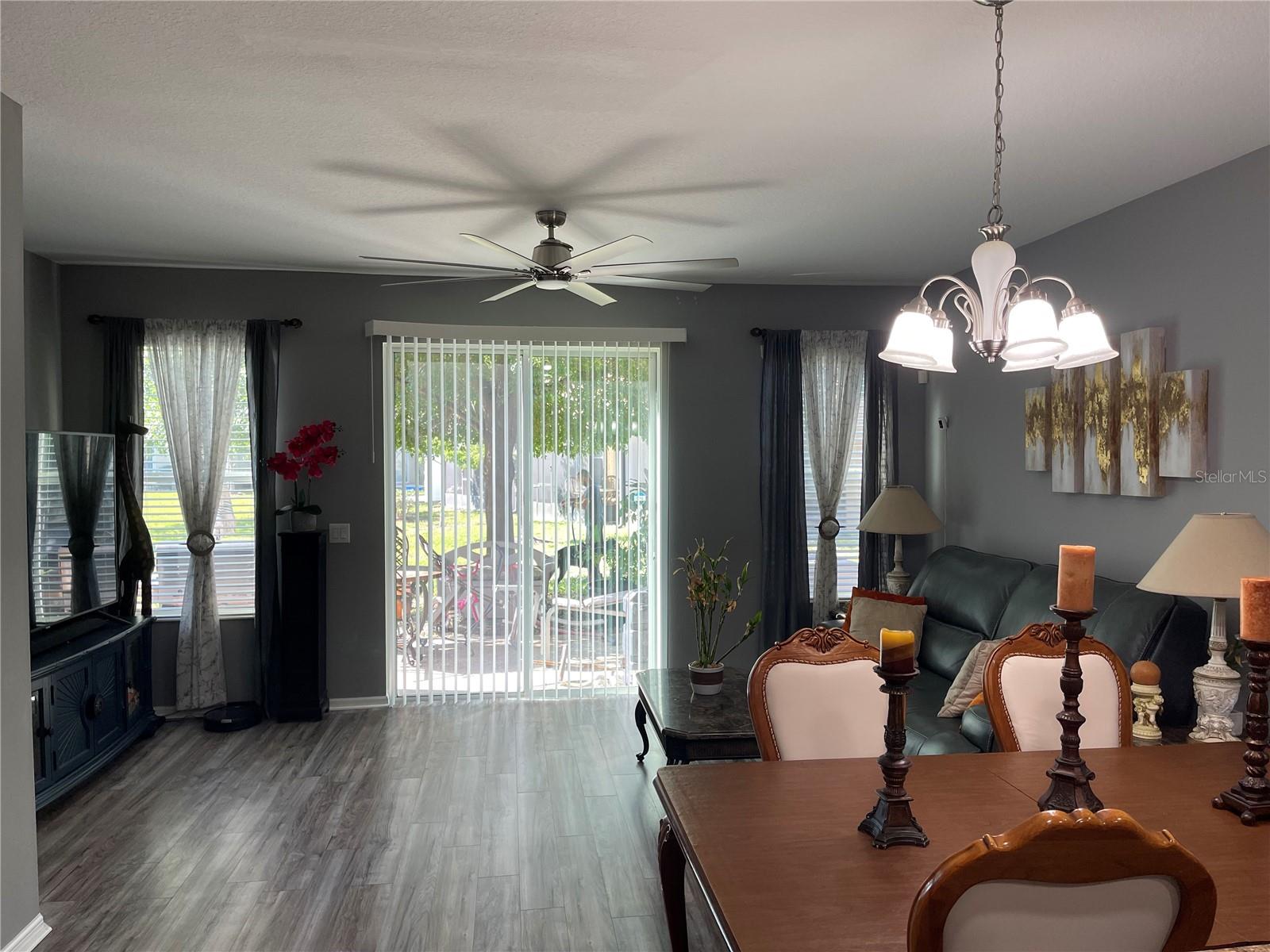 Image 12 of 47 For 6715 Holly Heath Drive