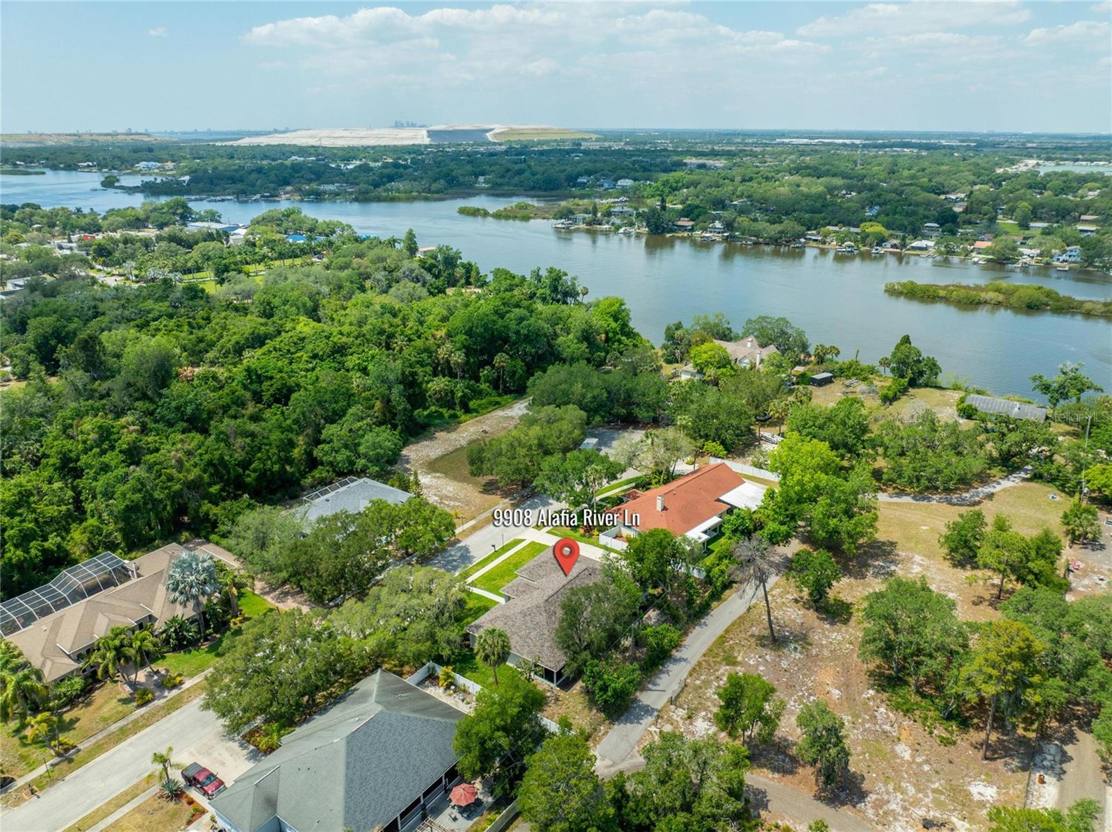 Image 8 of 52 For 9908 Alafia River Lane