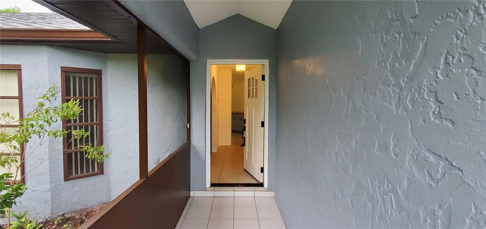 Image 4 of 17 For 22491 Delhi Avenue