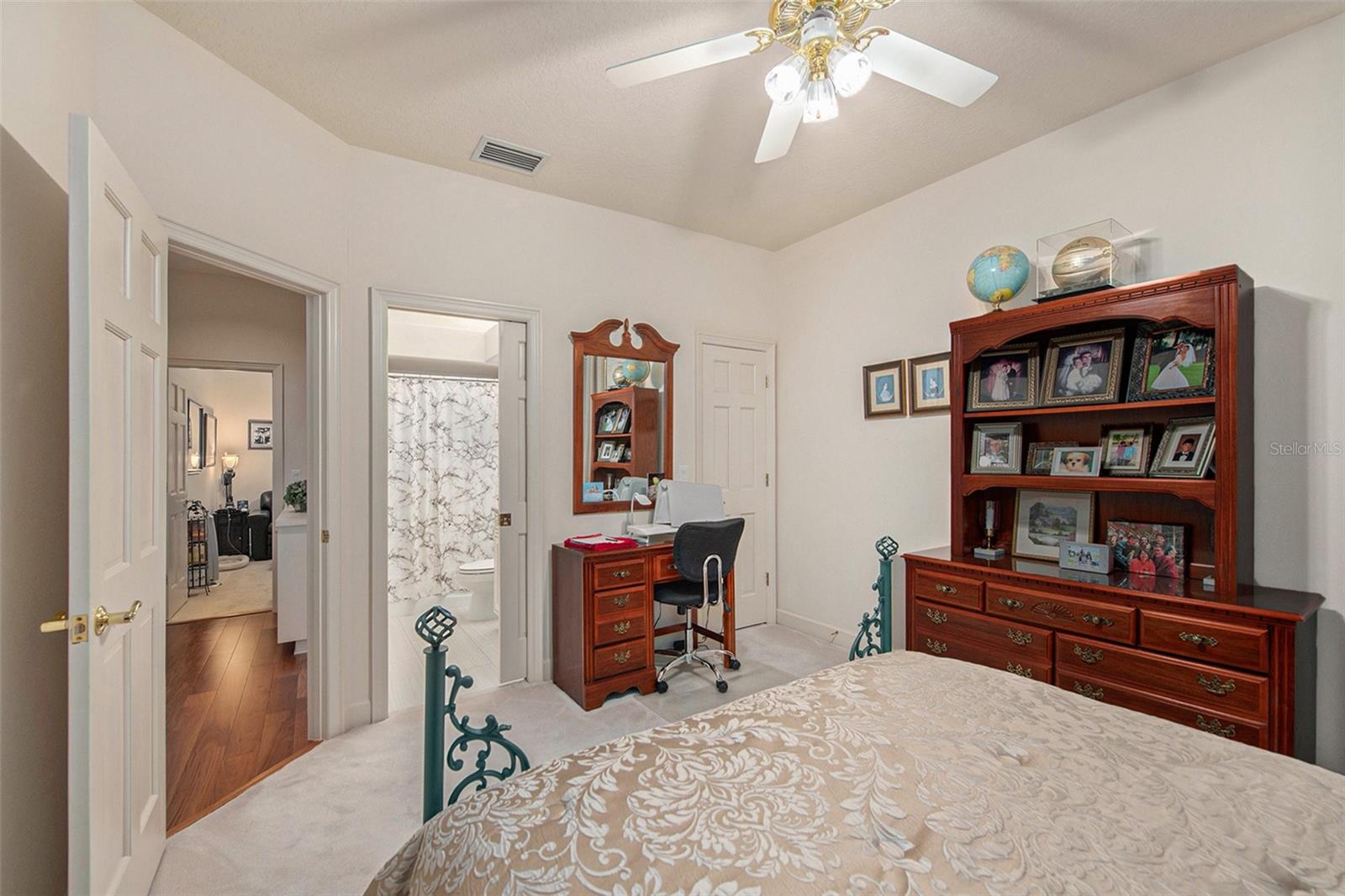 Listing photo id 33 for 8904 Magnolia Chase Circle