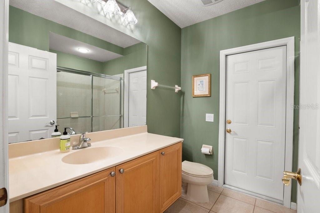 Listing photo id 27 for 6109 Kingbird Manor Drive