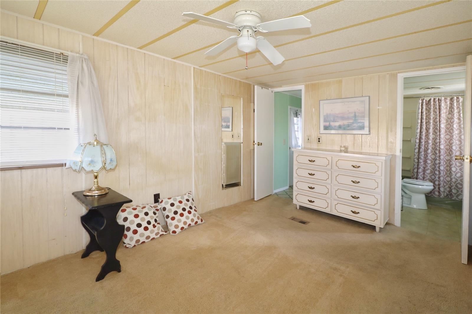 Image 13 of 27 For 116 Saint Johns Way