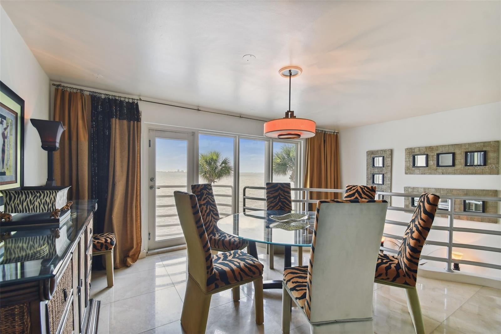 Listing photo id 13 for 4950 Bayshore Boulevard 22