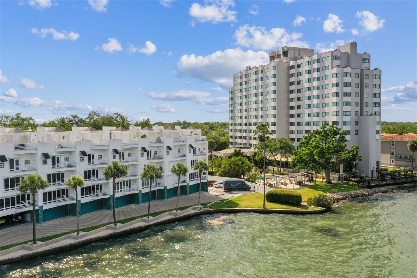 Listing photo id 36 for 4950 Bayshore Boulevard 22