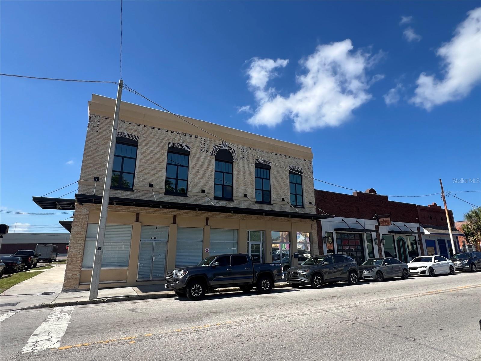 Image 6 of 10 For 2100 Main Street