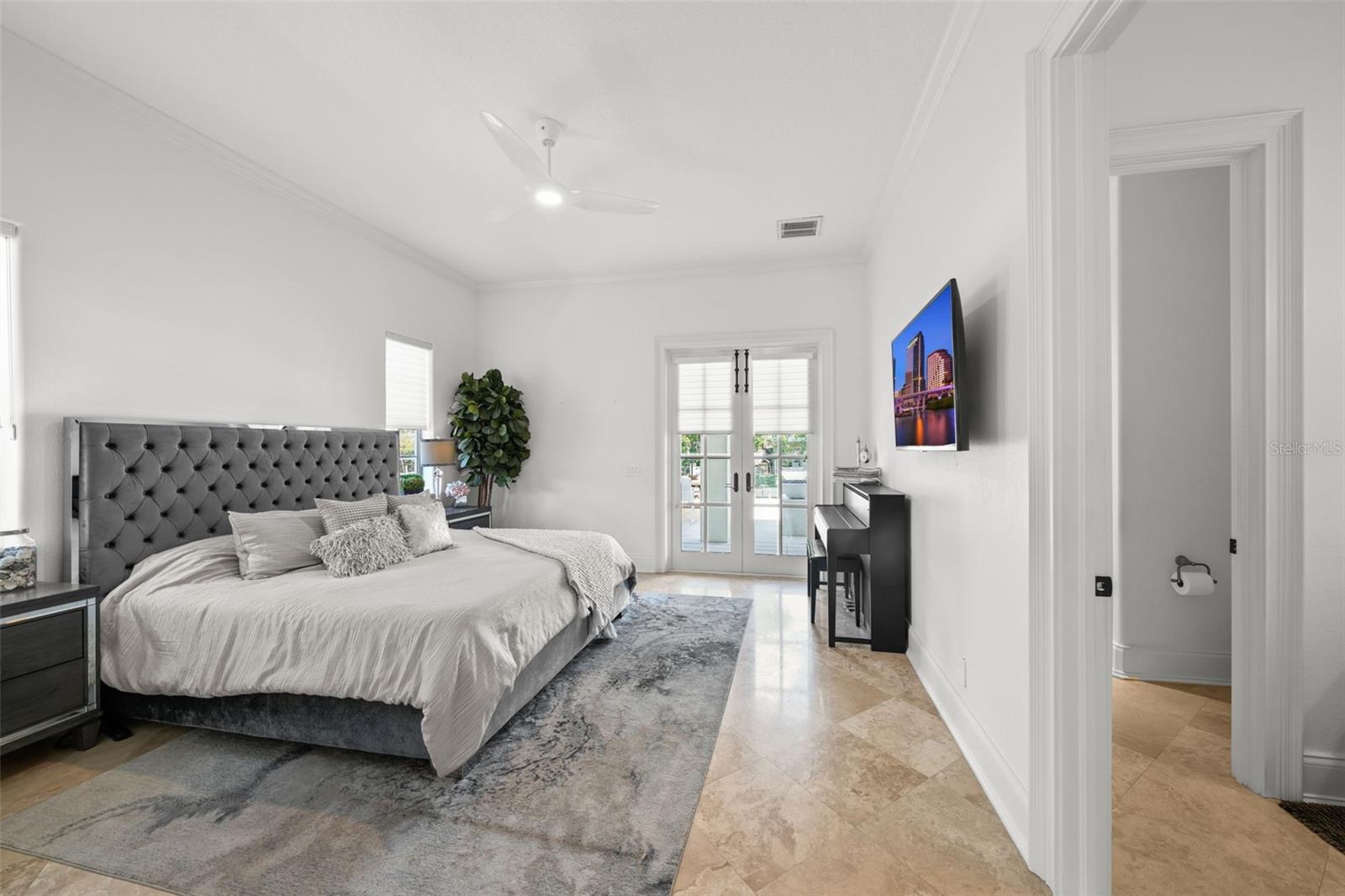 Listing photo id 28 for 4919 Melrose Avenue S