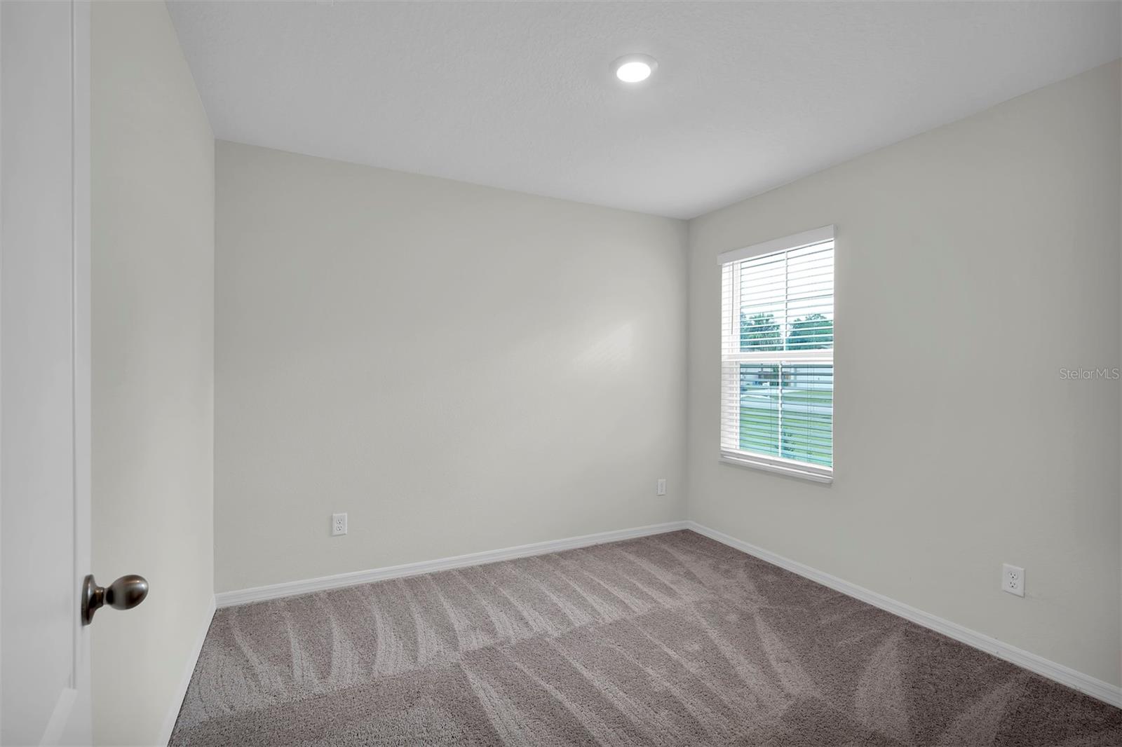 Image 16 of 18 For 616 Marion Oaks Boulevard