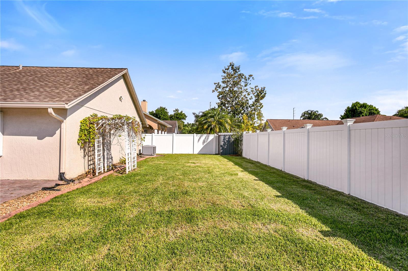 Listing photo id 44 for 18518 Avocet Drive