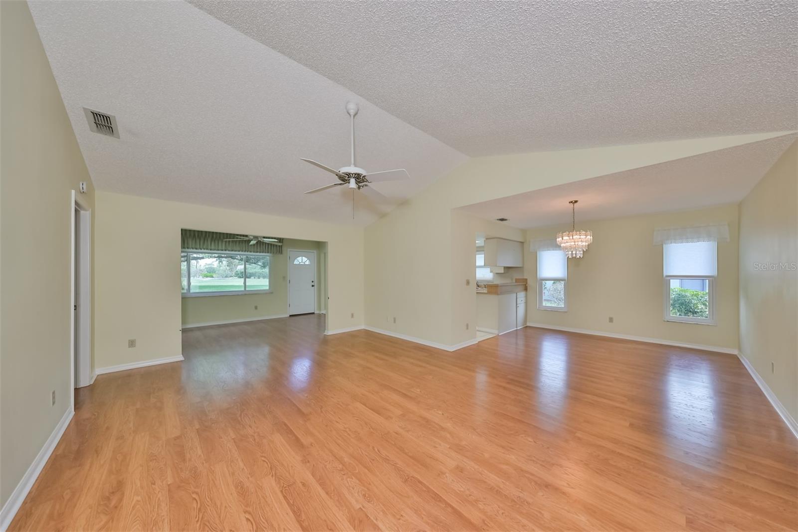 Image 10 of 79 For 2620 Locksley Street 261