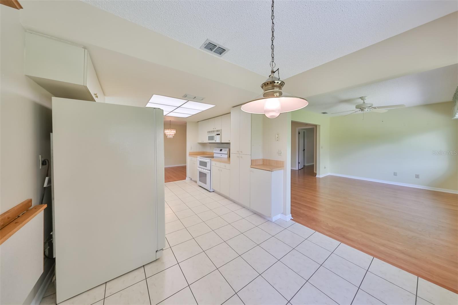 Image 18 of 79 For 2620 Locksley Street 261