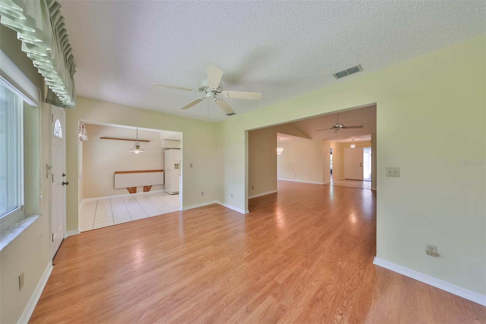 Image 20 of 79 For 2620 Locksley Street 261