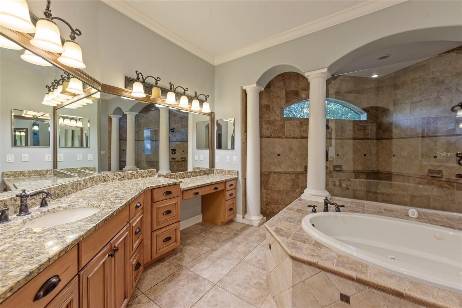 Listing photo id 38 for 6222 Wild Orchid Drive