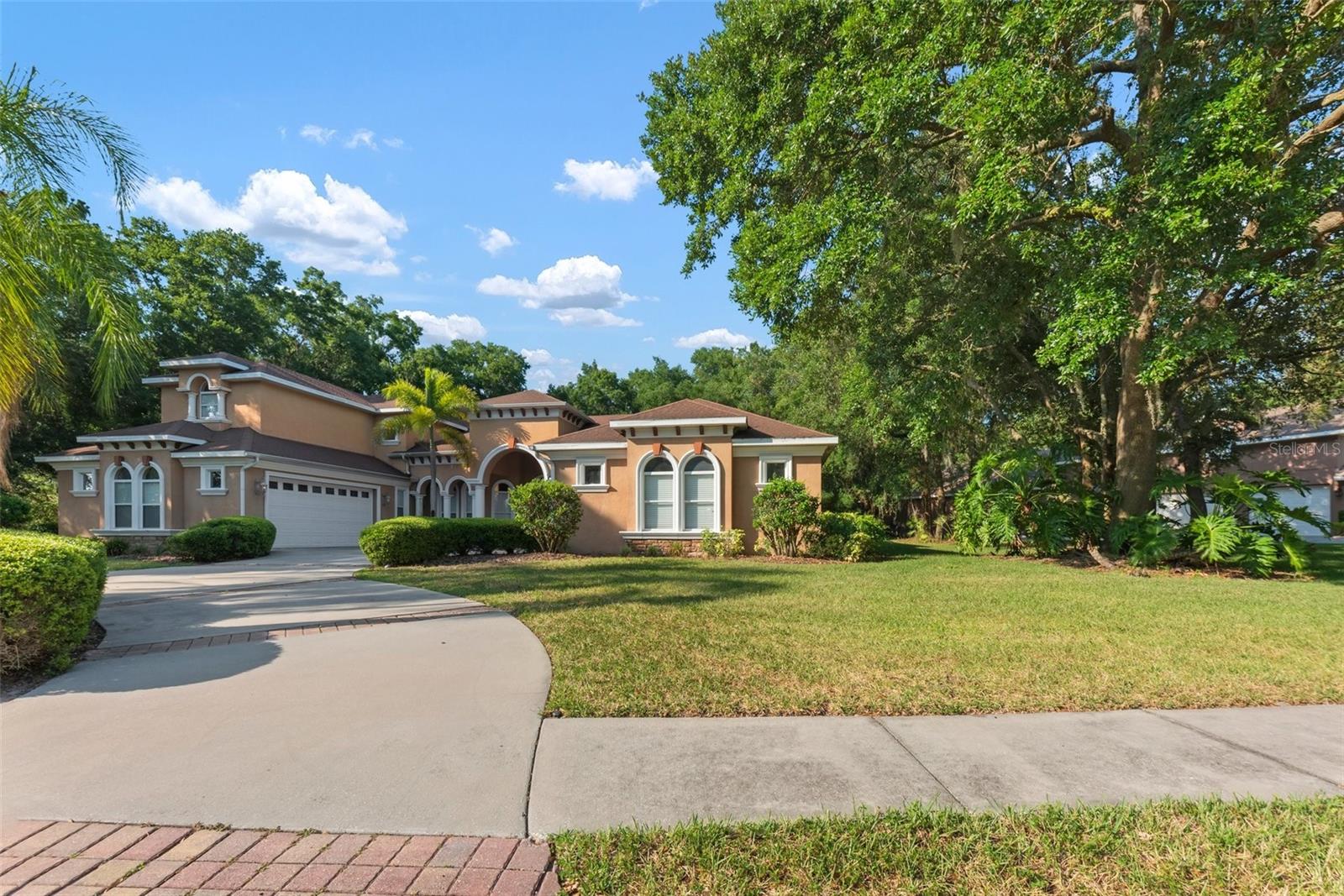 Listing photo id 3 for 6222 Wild Orchid Drive