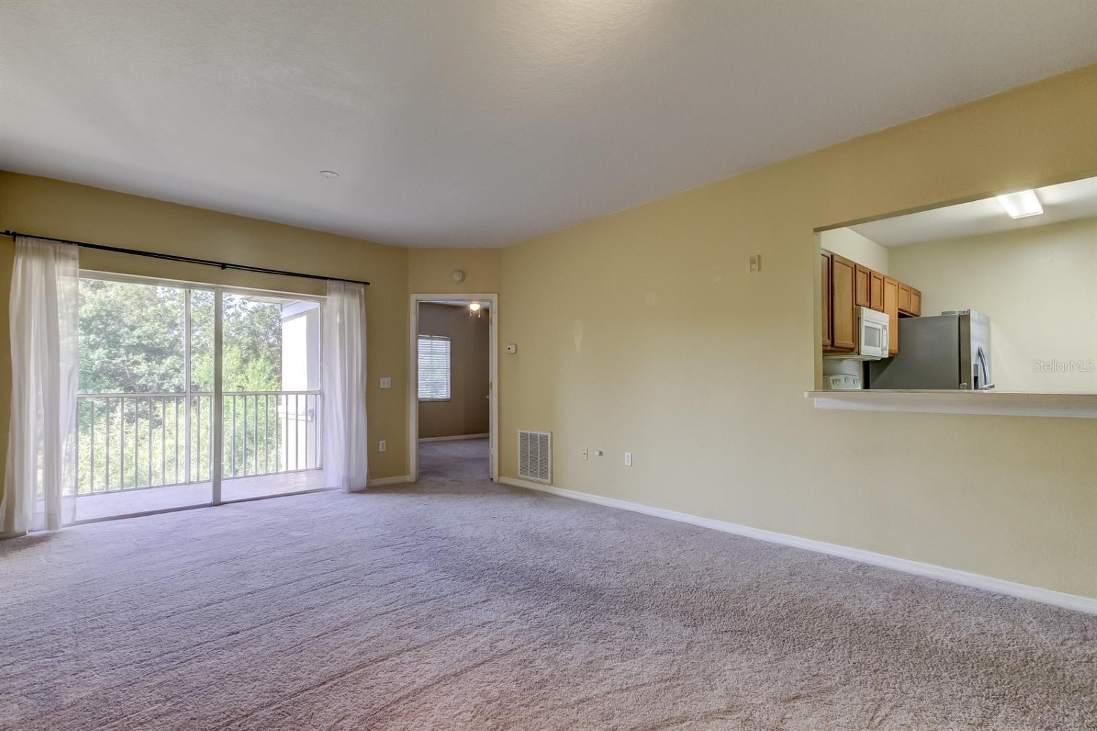 Image 14 of 42 For 9517 Amberdale Court 201