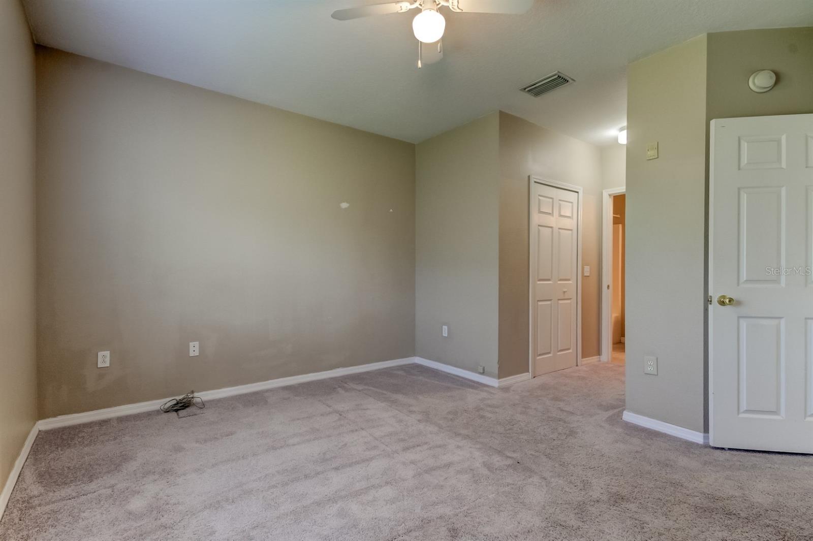 Image 18 of 42 For 9517 Amberdale Court 201