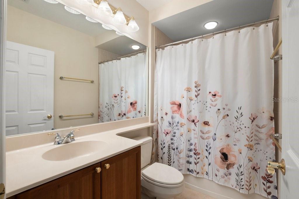 Listing photo id 26 for 17848 Mission Oak Drive