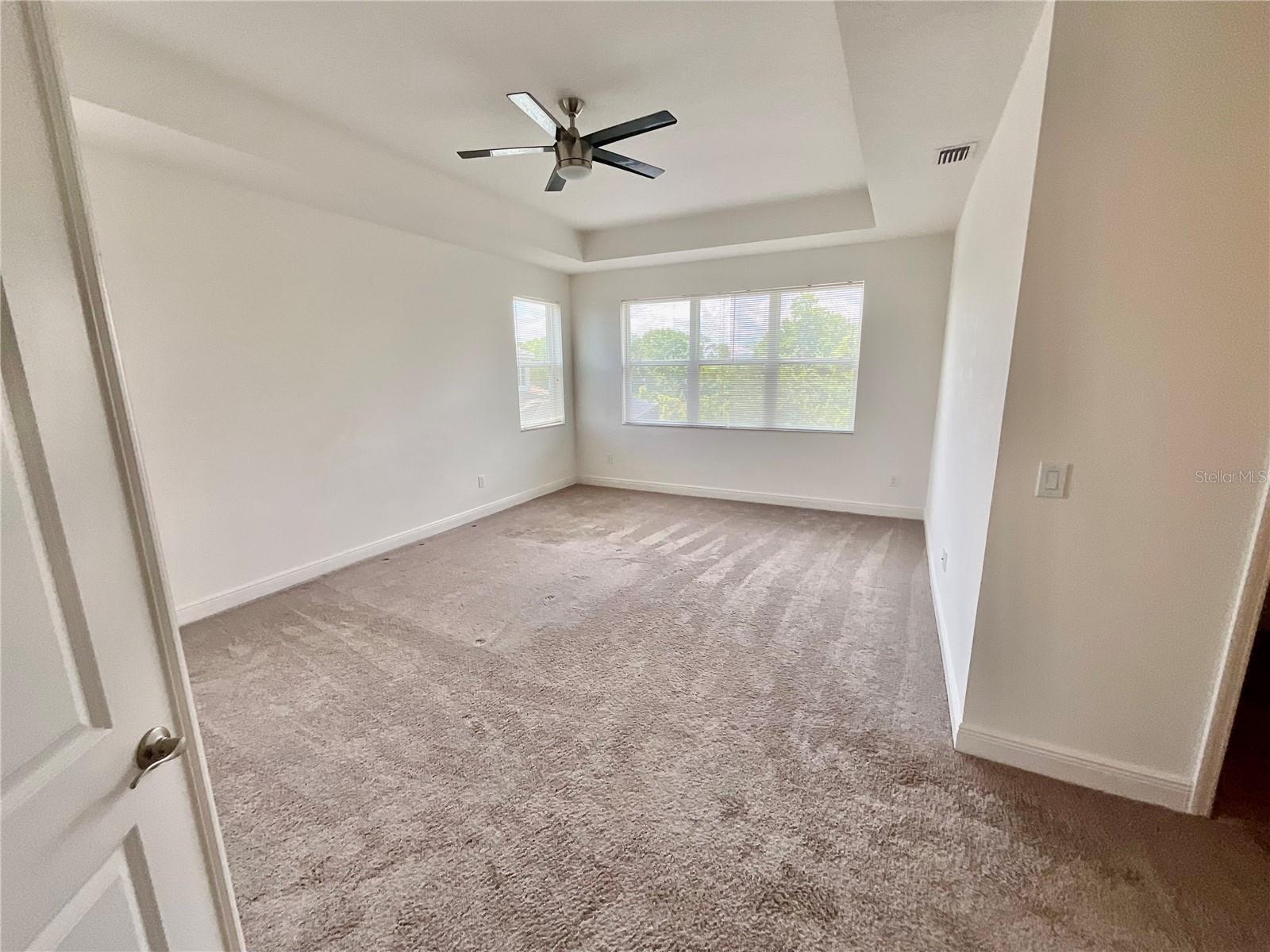 Listing photo id 22 for 2119 Scholartree Way