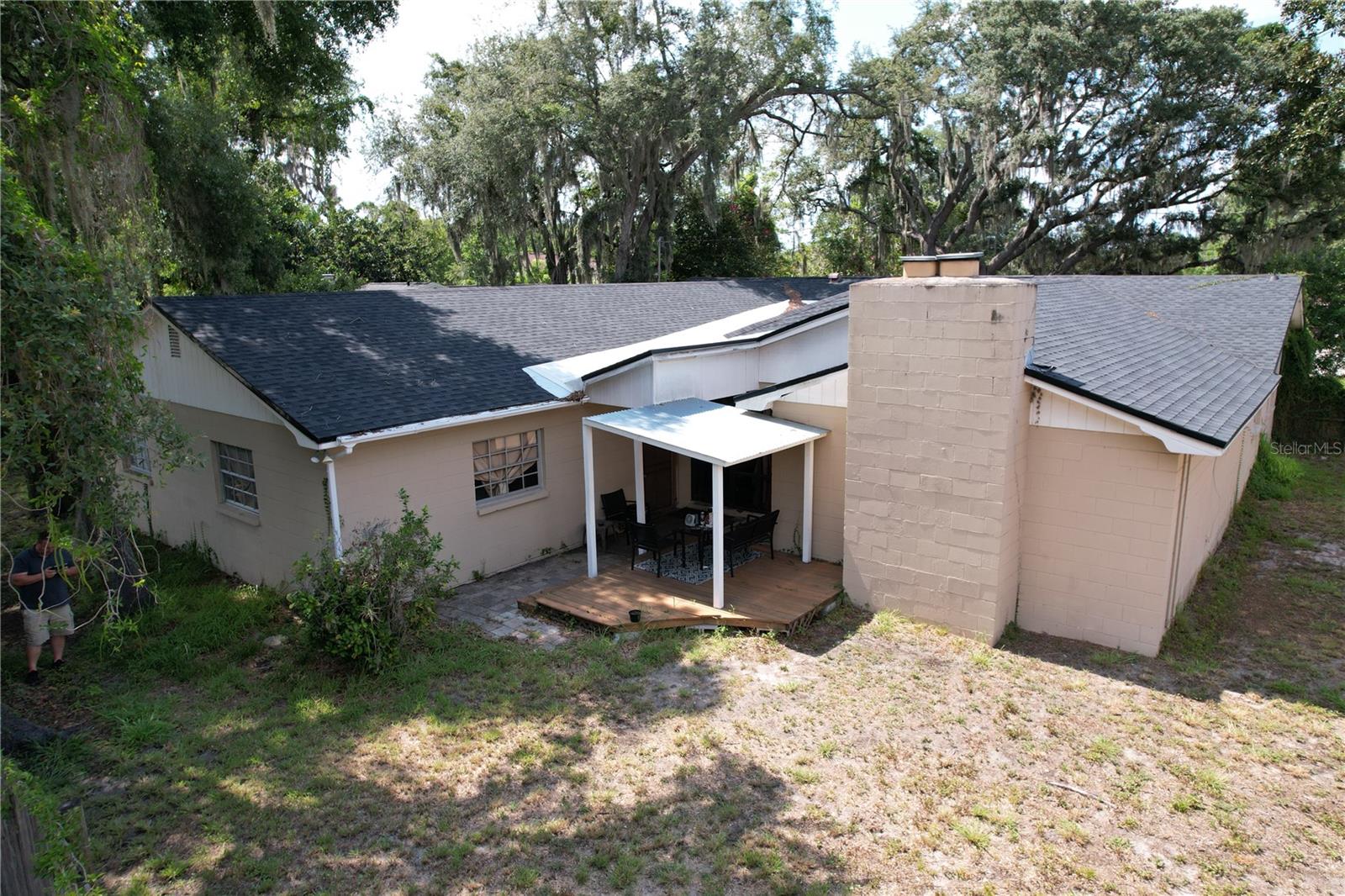 Listing photo id 28 for 502 Hilda Drive