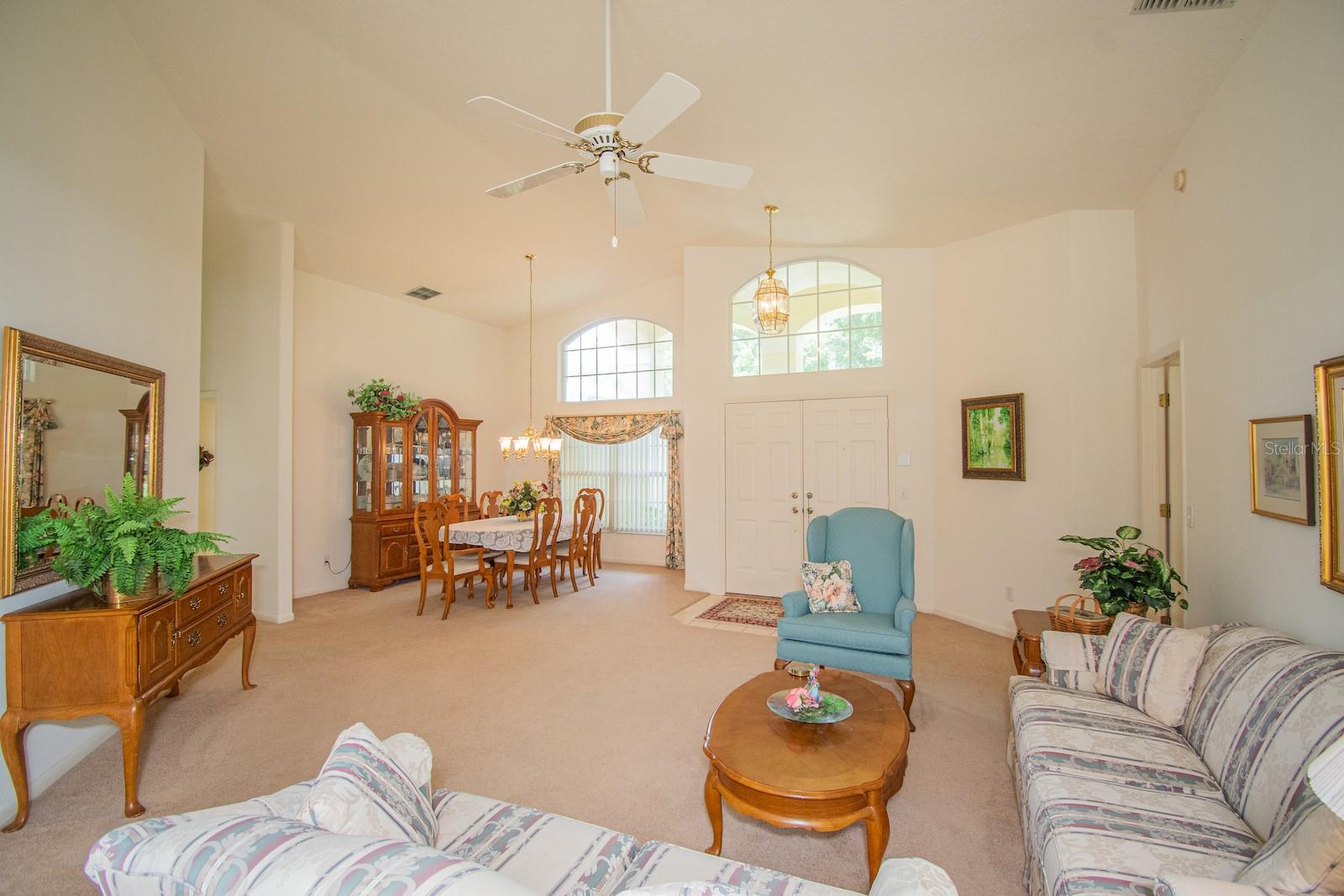 Listing photo id 9 for 3022 Forest Club Drive