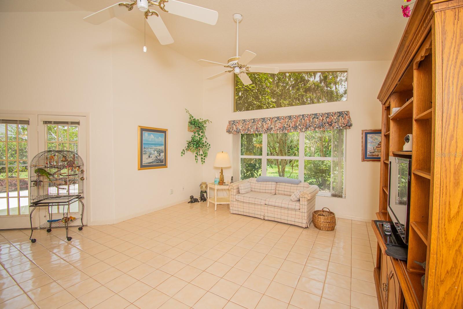 Listing photo id 21 for 3022 Forest Club Drive