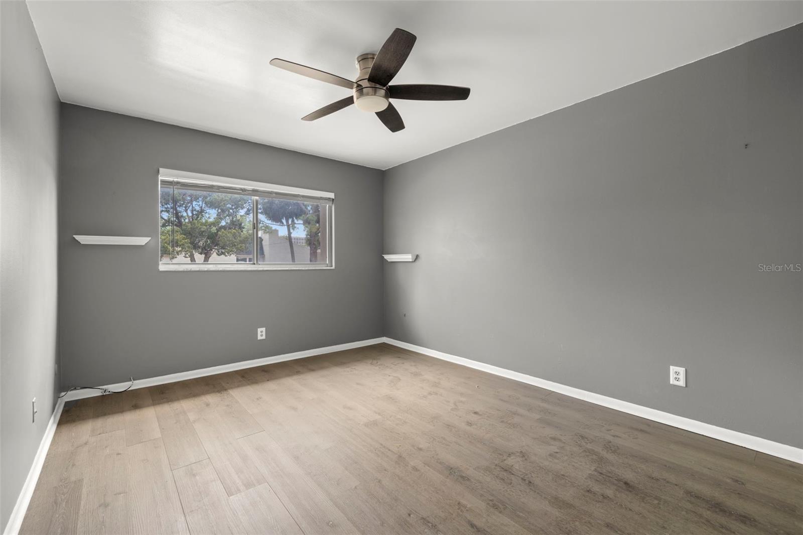 Image 15 of 20 For 4611 Fig Street 208