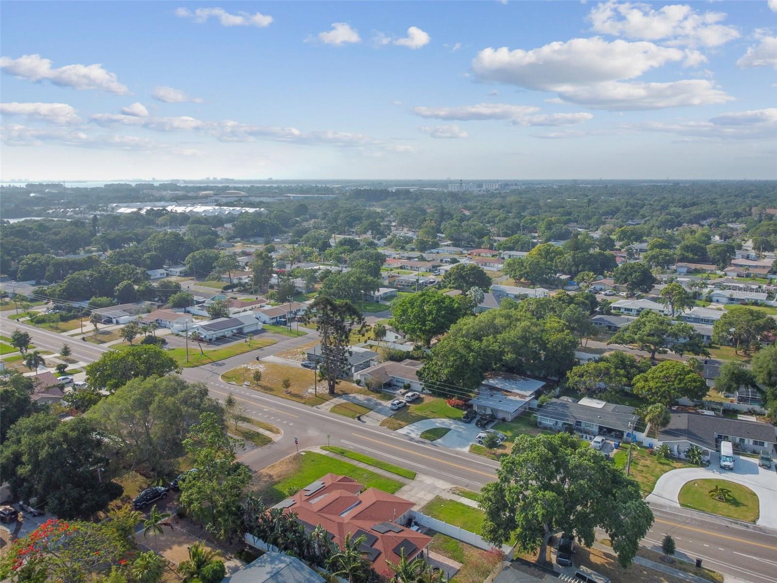 Listing photo id 41 for 2790 Pinellas Point Drive S