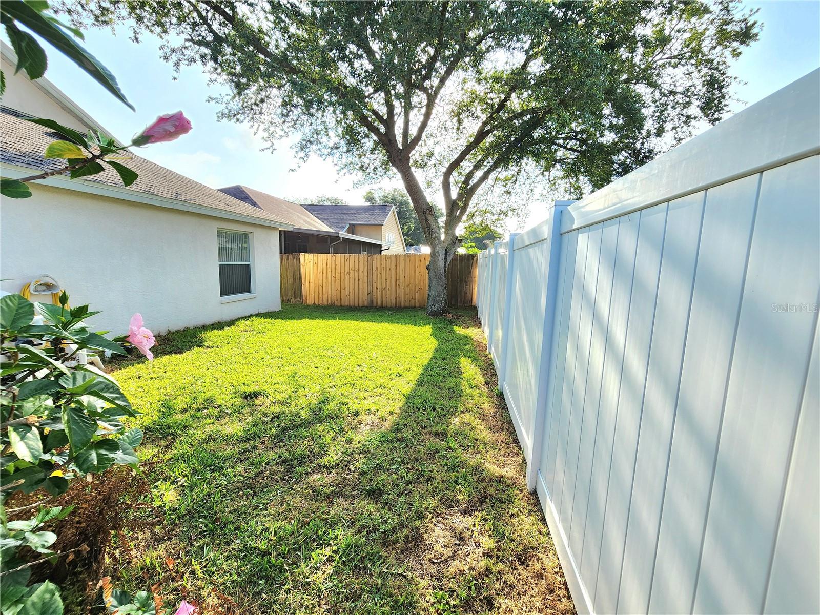 Listing photo id 28 for 1820 South Ridge Drive