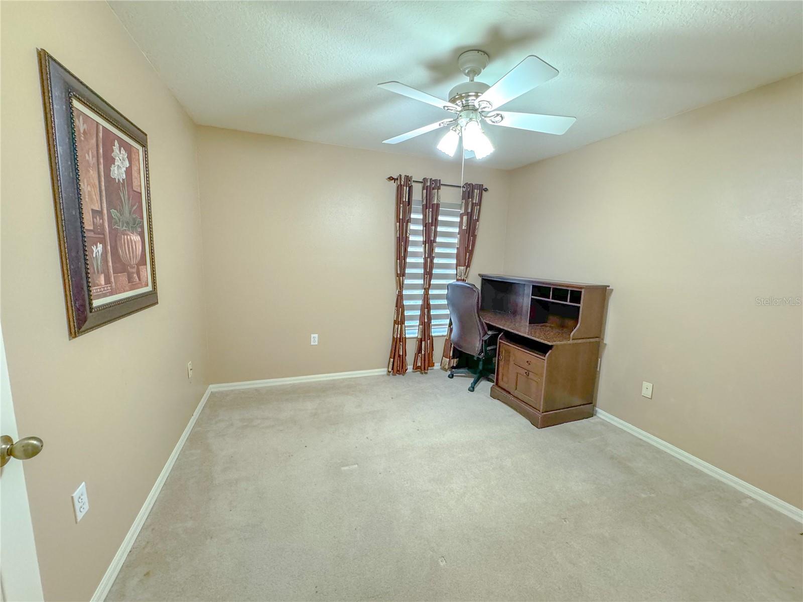 Listing photo id 24 for 4614 River Close Boulevard