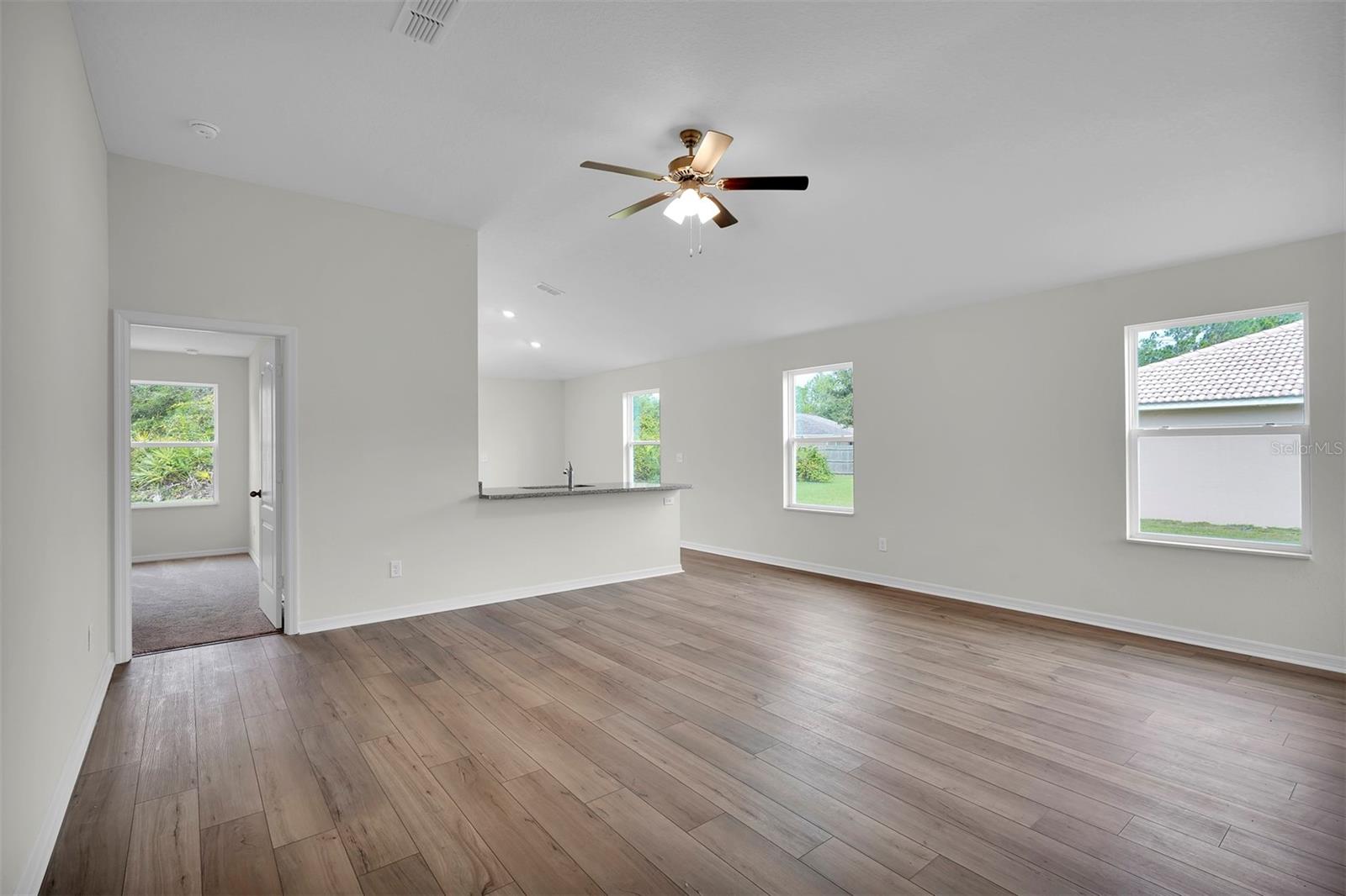 Image 5 of 18 For 560 Marion Oaks Manor