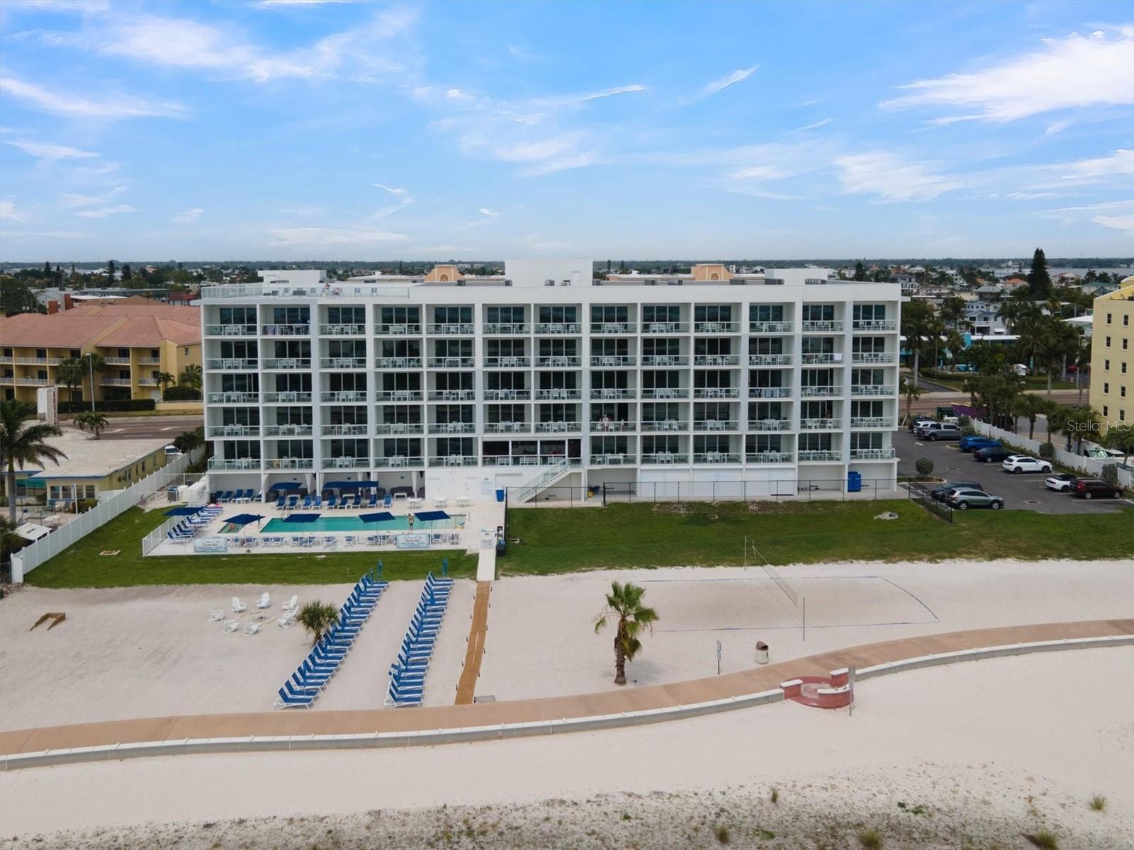 Listing photo id 28 for 11500 Gulf Boulevard 610