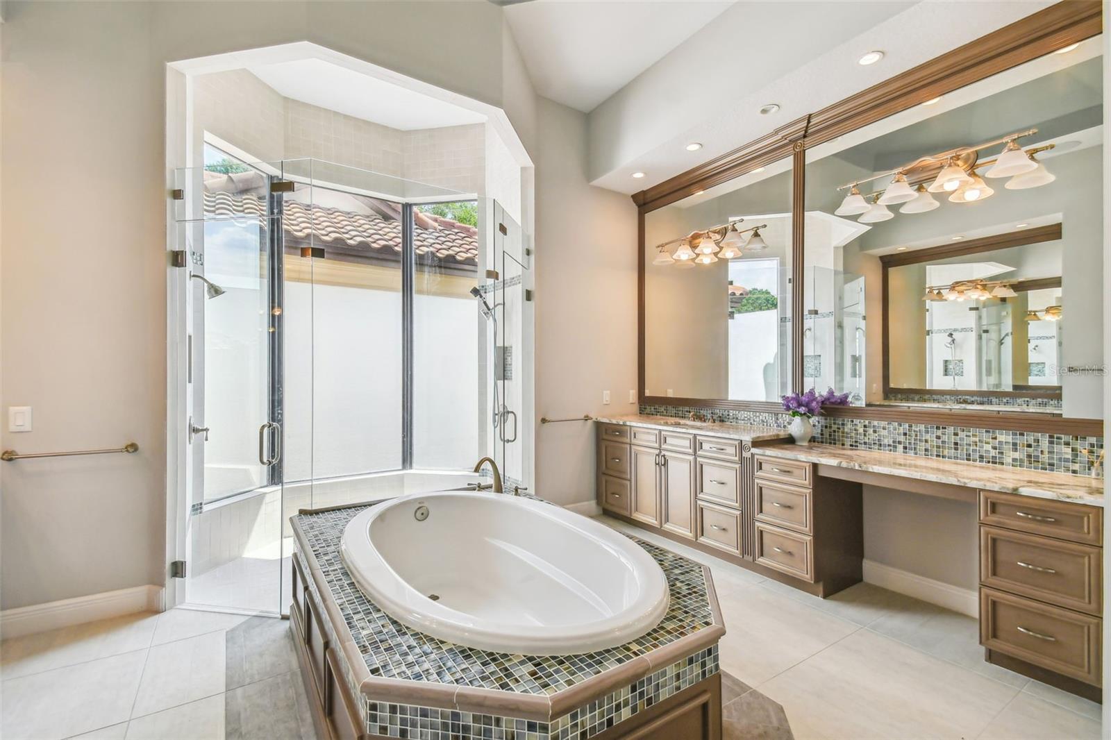 Listing photo id 20 for 12310 Stonelake Ranch Boulevard