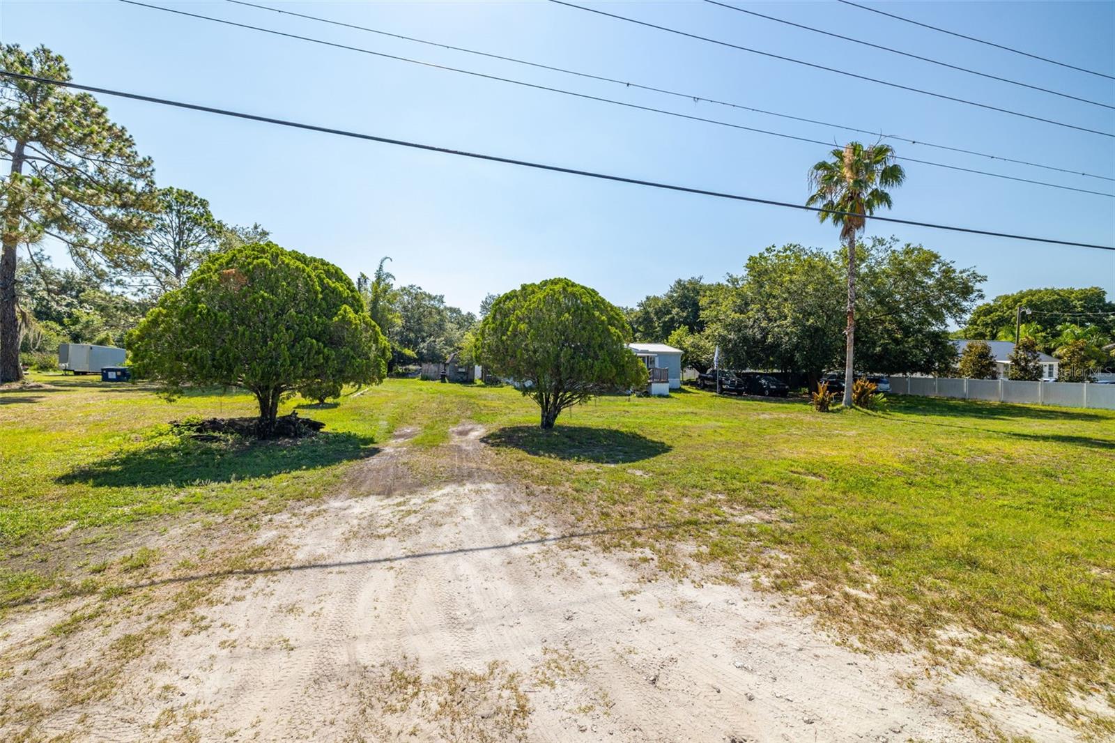 Listing photo id 10 for 7308 Boyette Road