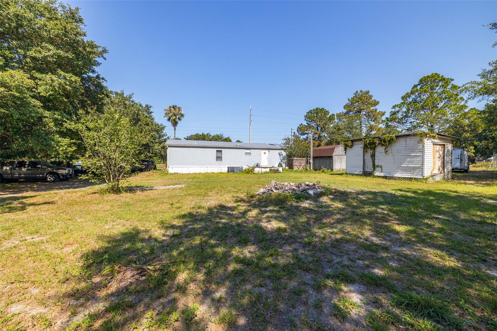 Listing photo id 22 for 7308 Boyette Road