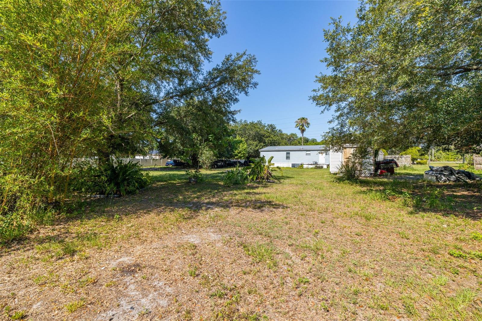 Listing photo id 25 for 7308 Boyette Road