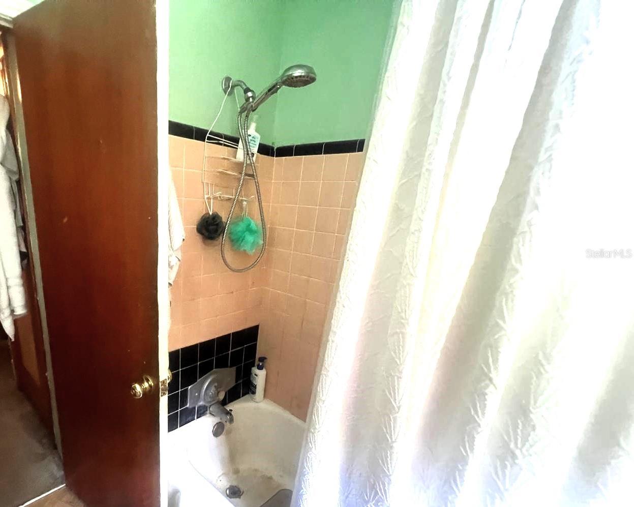 Image 29 of 51 For 536 Sapelo Road