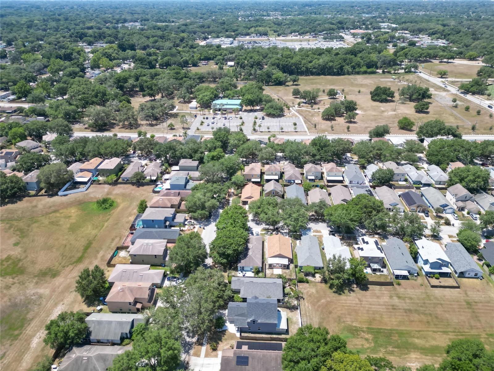 Listing photo id 51 for 5224 Mango Fruit Street