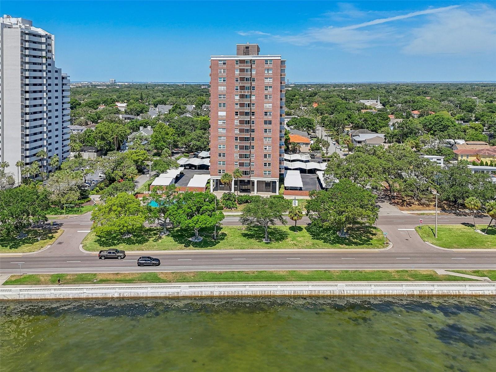 Image 33 of 36 For 4015 Bayshore Boulevard 10c