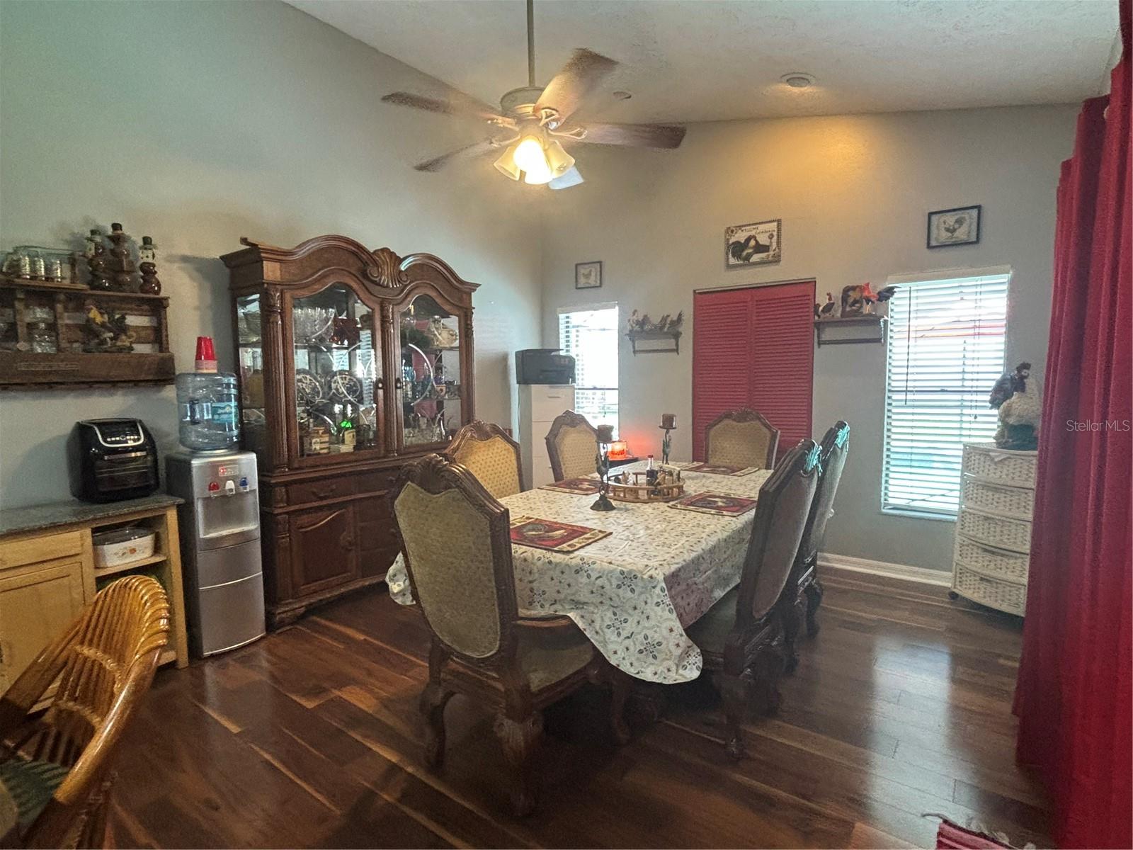 Listing photo id 19 for 1615 Southwind Drive