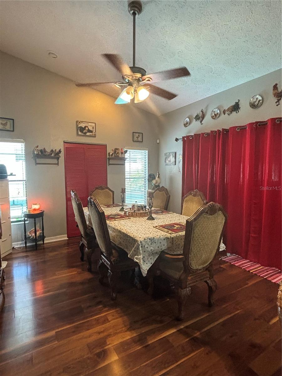 Listing photo id 20 for 1615 Southwind Drive