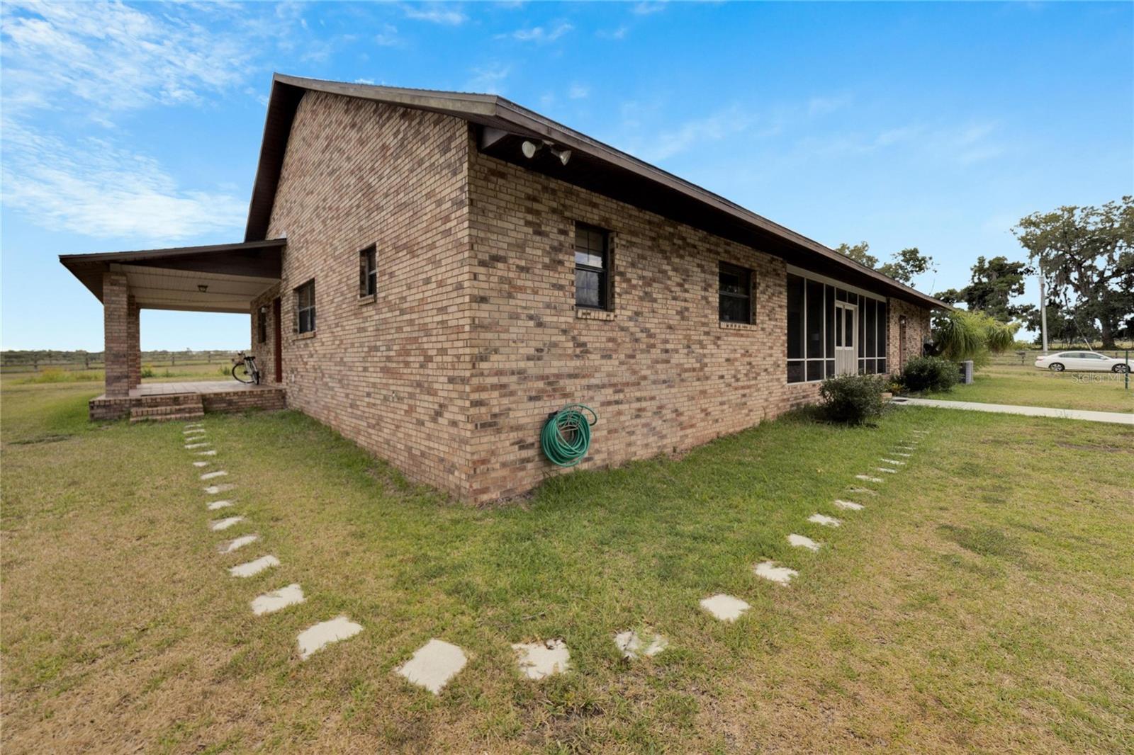 Listing photo id 22 for 9229 Fort King Road