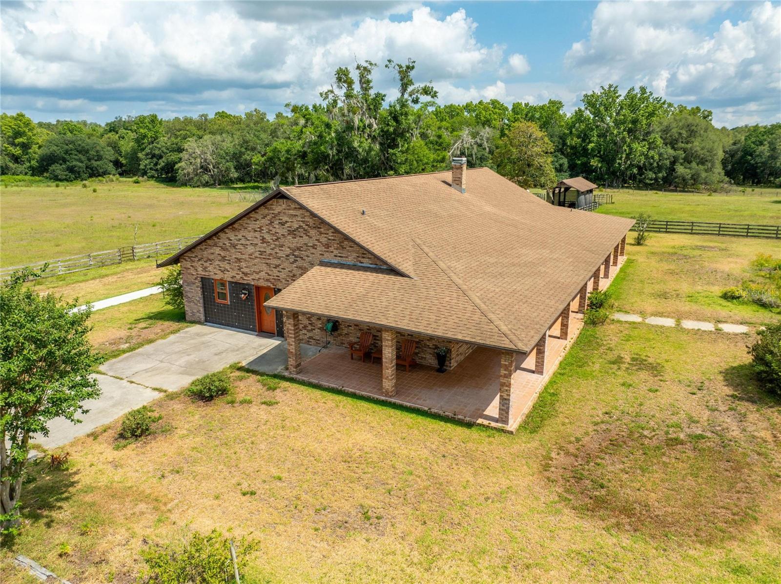 Listing photo id 2 for 9229 Fort King Road