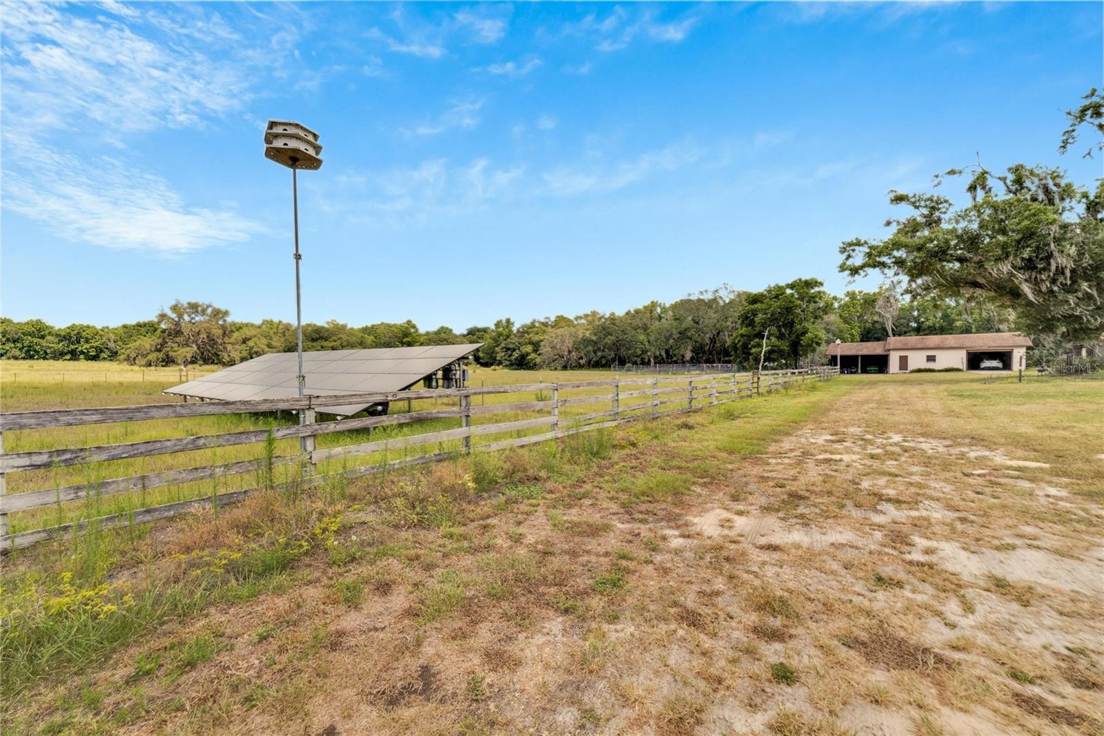 Listing photo id 85 for 9229 Fort King Road