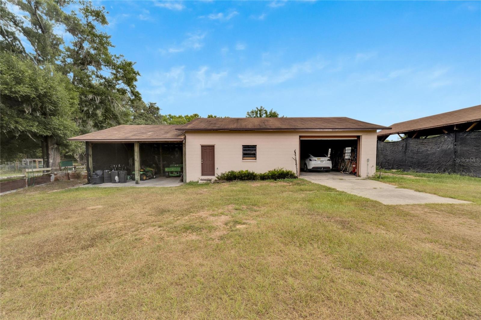 Listing photo id 88 for 9229 Fort King Road