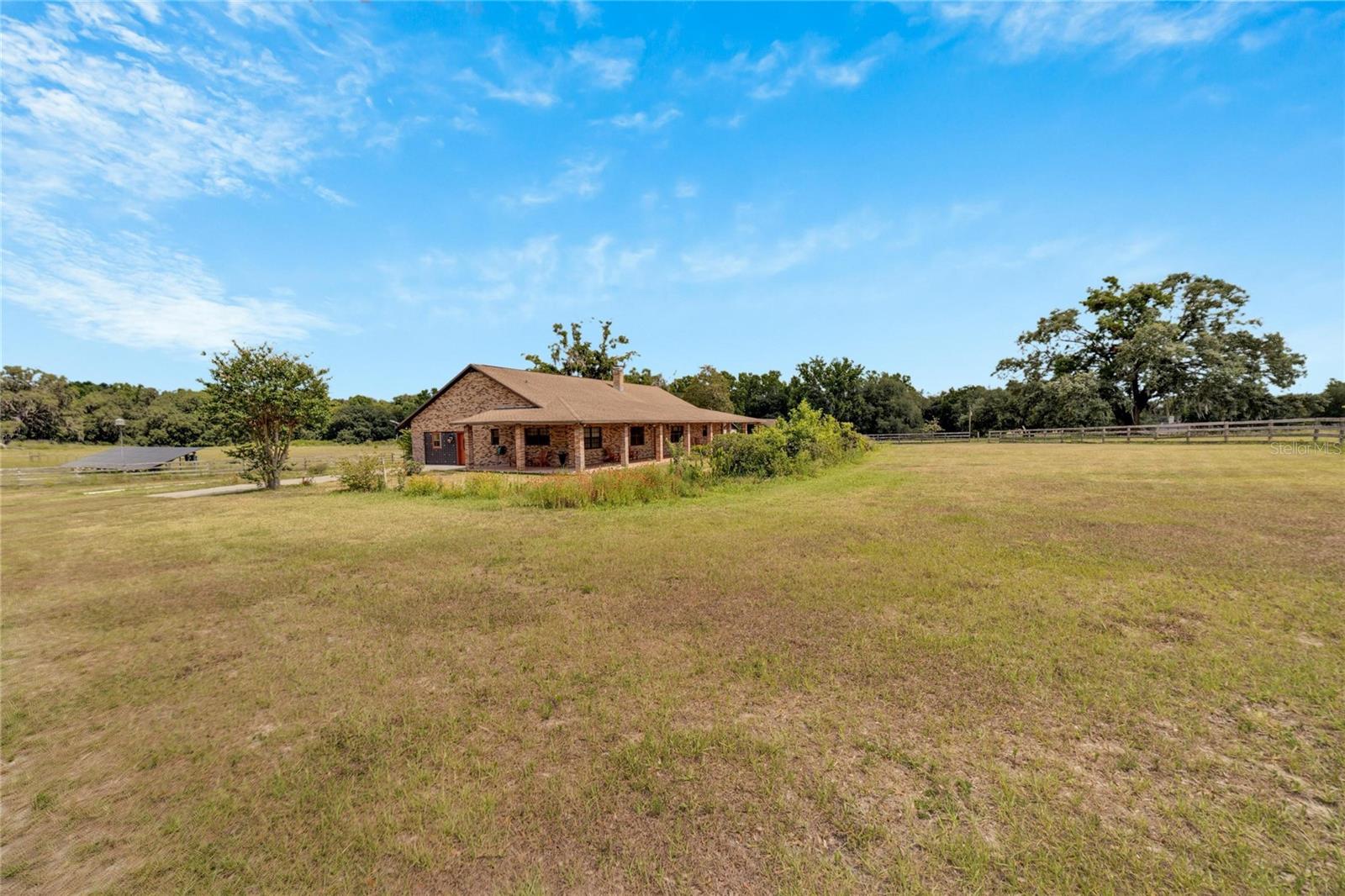 Listing photo id 91 for 9229 Fort King Road