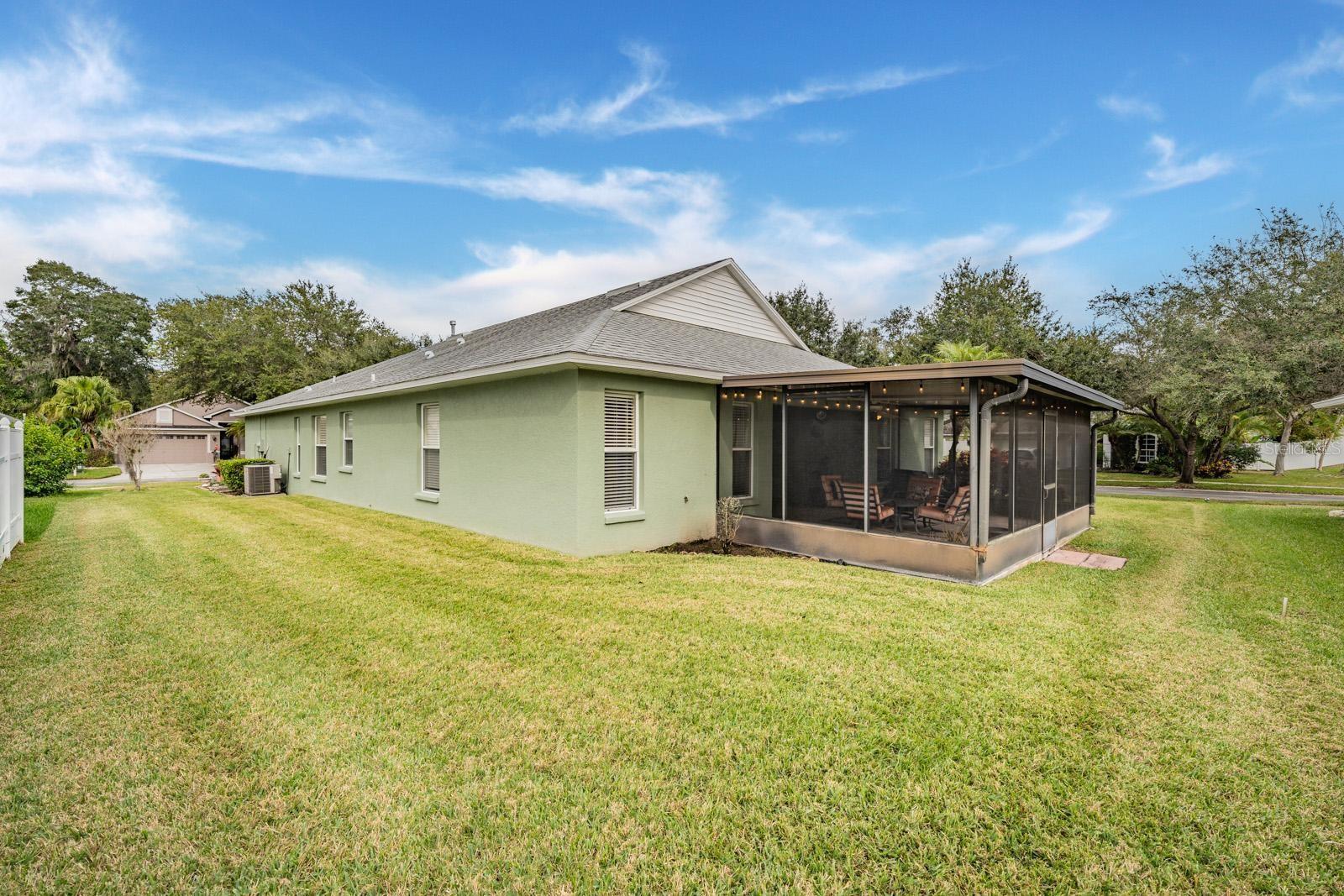 Listing photo id 30 for 1932 Sean Wood Circle