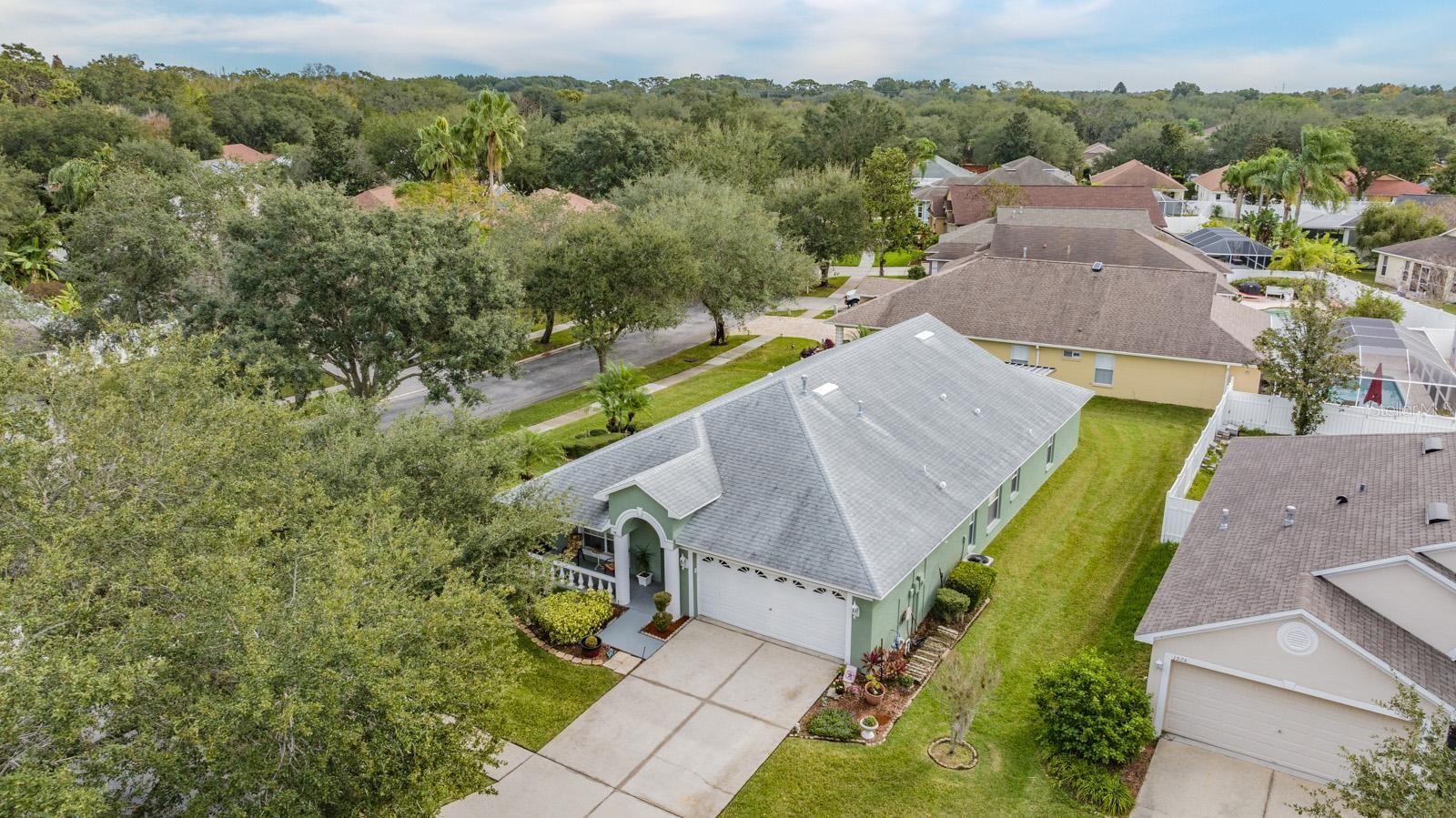 Listing photo id 3 for 1932 Sean Wood Circle