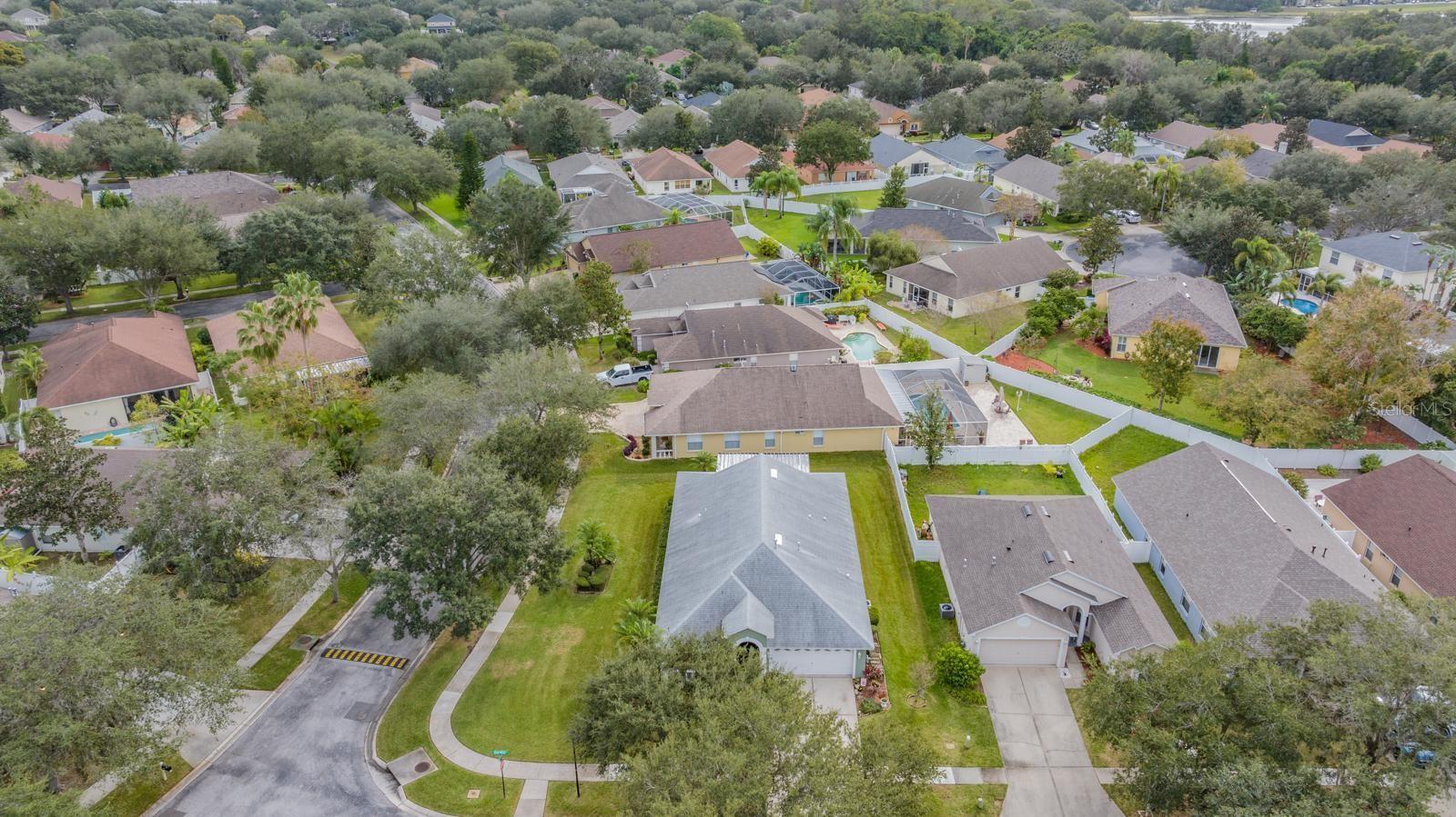 Listing photo id 4 for 1932 Sean Wood Circle