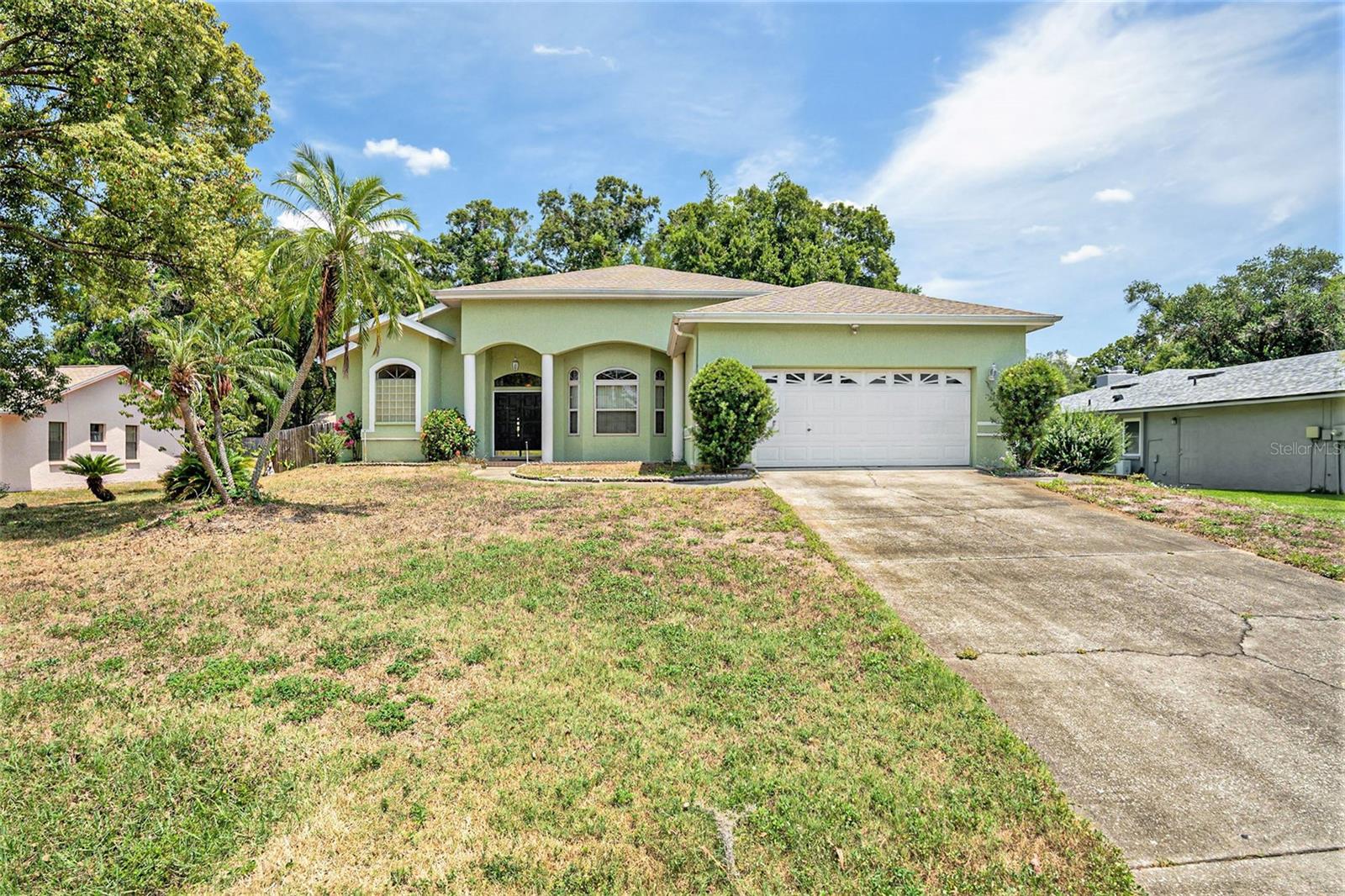 Listing photo id 1 for 3545 Lake Drive